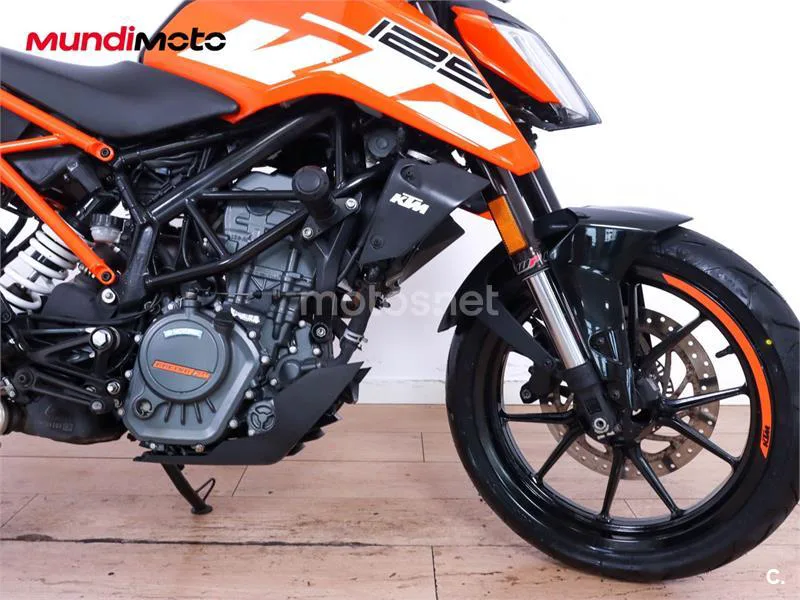 KTM 125 – Vista 17