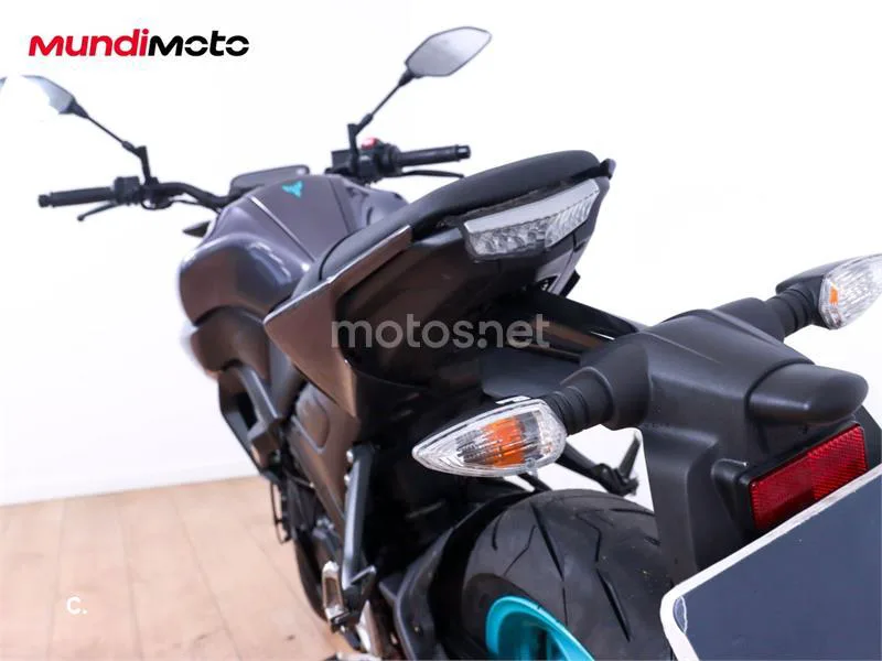 Yamaha MT-125 – Vista 9