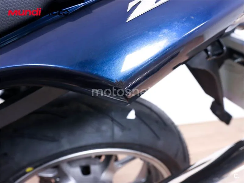 Kawasaki ZZR 1400 – Vista 18