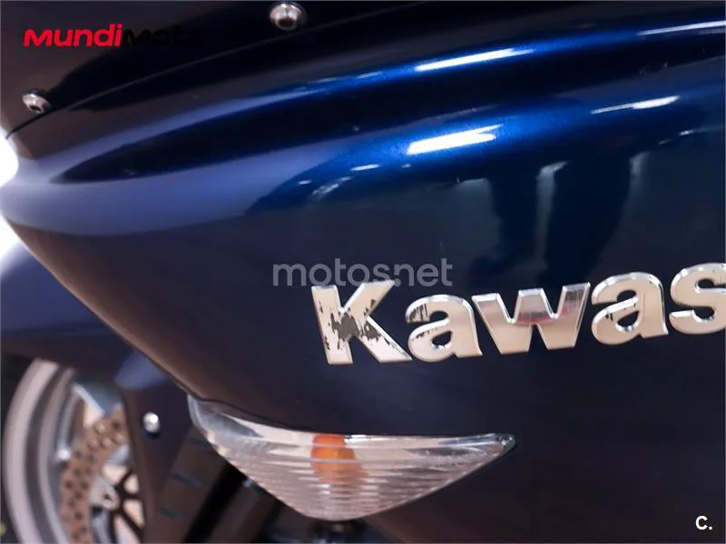 Kawasaki ZZR 1400 – Vista 23