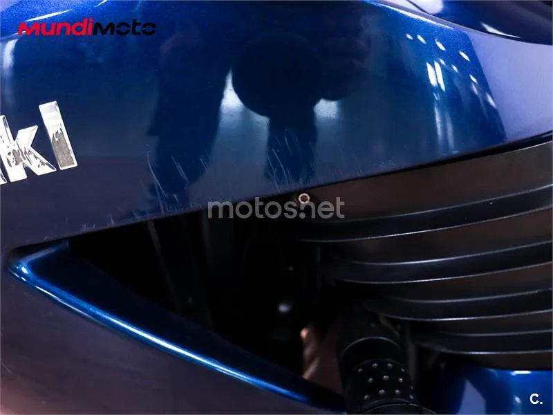 Kawasaki ZZR 1400 – Vista 35