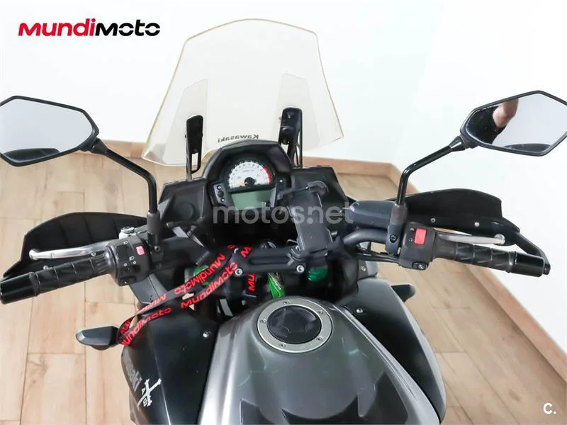 Kawasaki Versys – Vista 11