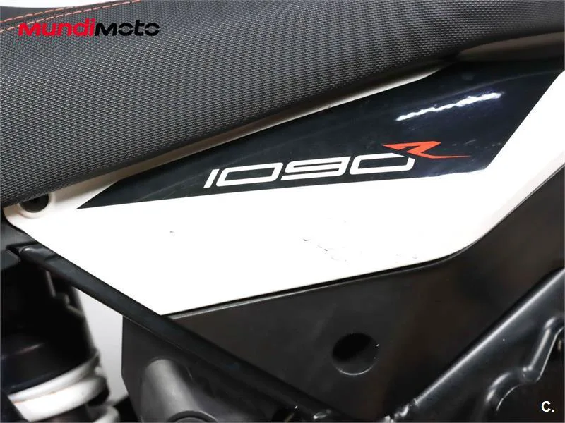 KTM 1090 Adventure – Vista 23