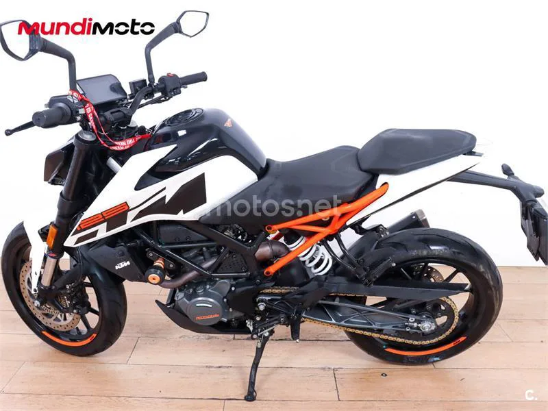 KTM 125 – Vista 6