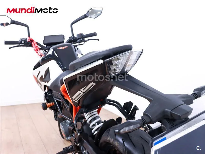 KTM 125 – Vista 9