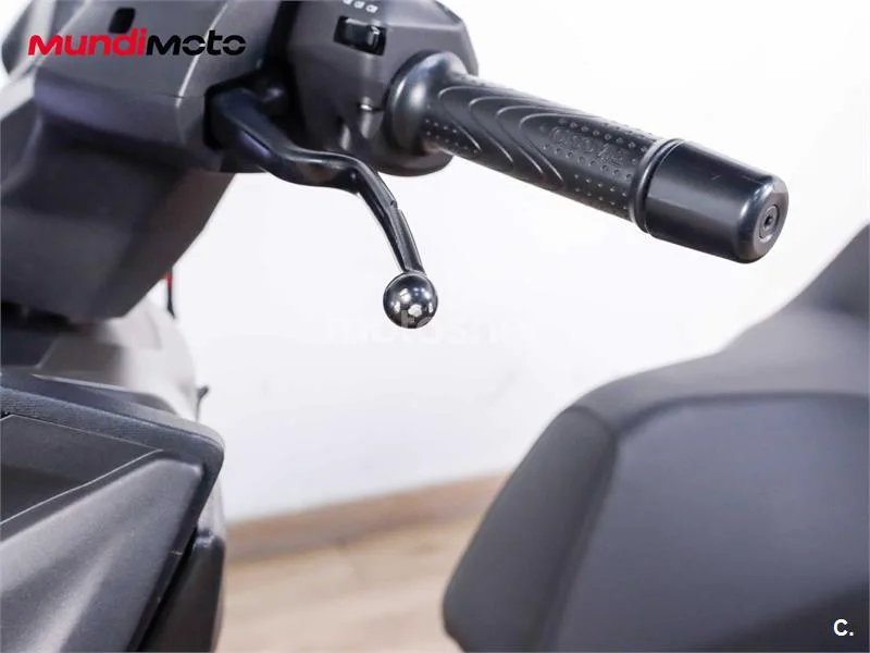 Piaggio MP3 – Vista 14