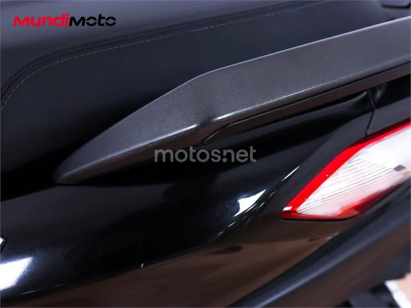 Piaggio MP3 – Vista 21