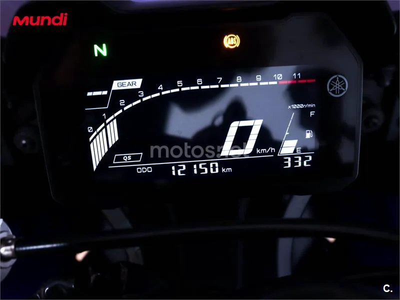 Yamaha R7 – Vista 12