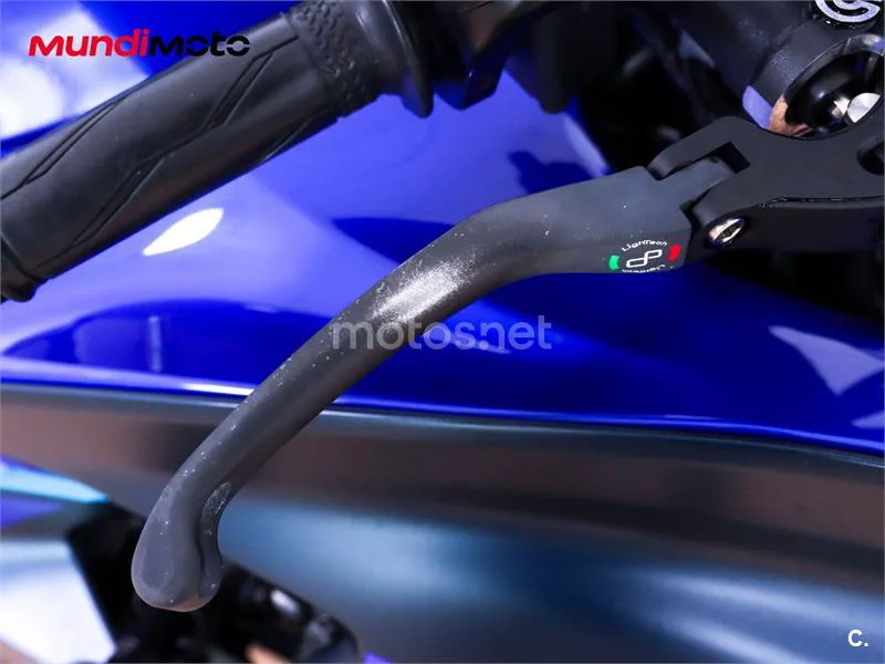 Yamaha R7 – Vista 14
