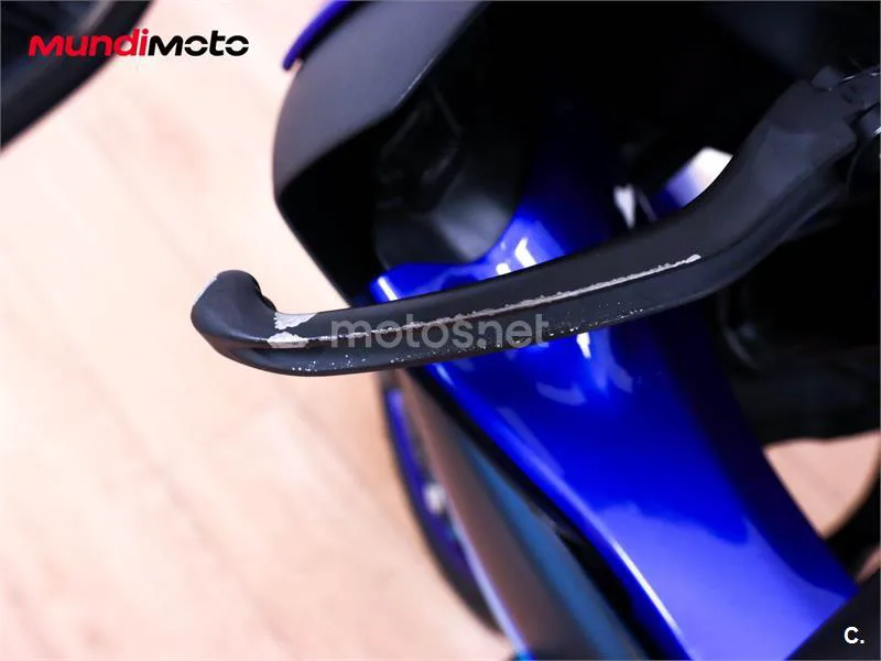 Yamaha R7 – Vista 18