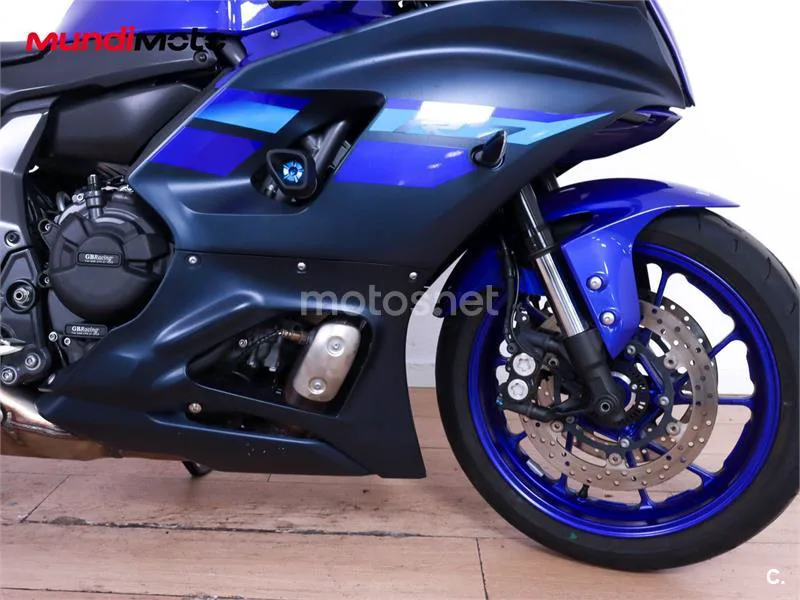 Yamaha R7 – Vista 36
