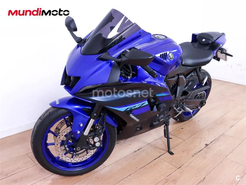 Yamaha R7 – Vista 7