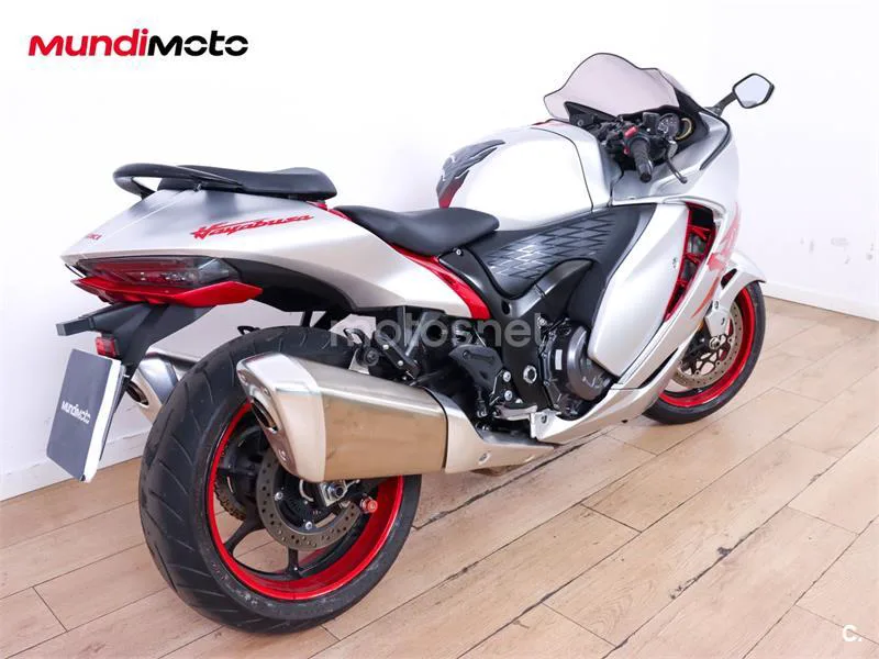 Suzuki Hayabusa – Vista 3