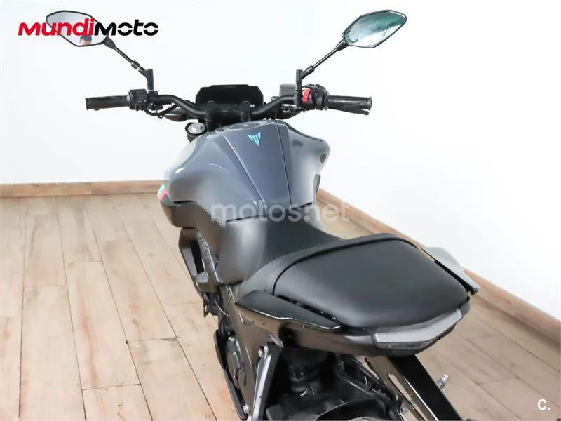 Yamaha MT-125 – Vista 9