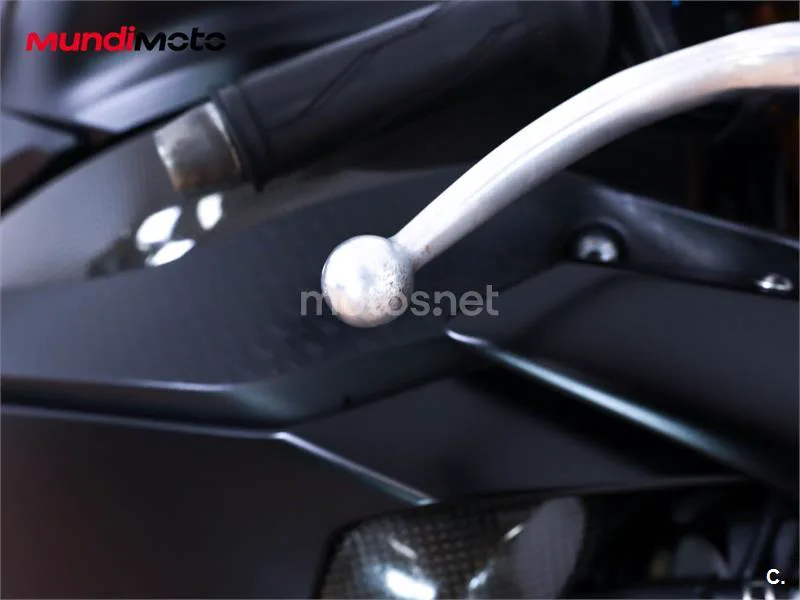 Yamaha R1 – Vista 17