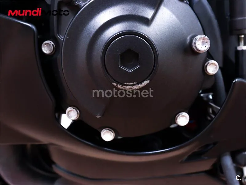 Yamaha R1 – Vista 22