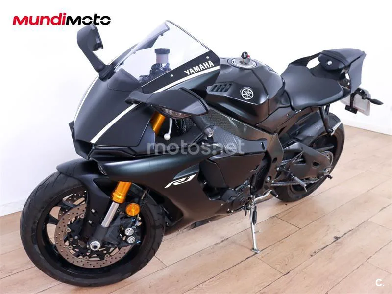 Yamaha R1 – Vista 7