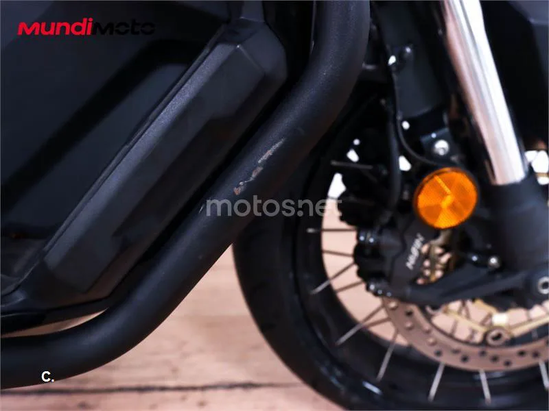 Honda X-ADV – Vista 13