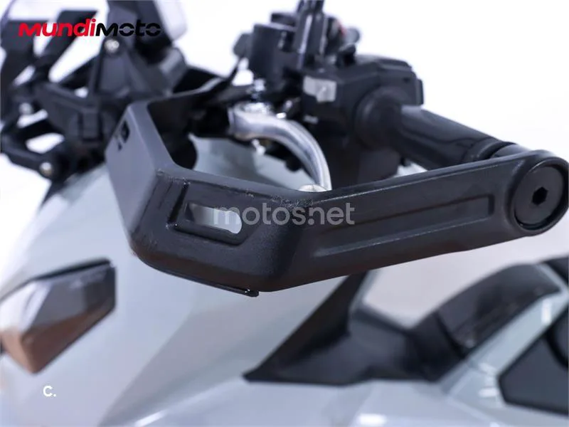 Honda X-ADV – Vista 17