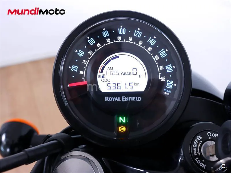Royal Enfield Shotgun 650 – Vista 12