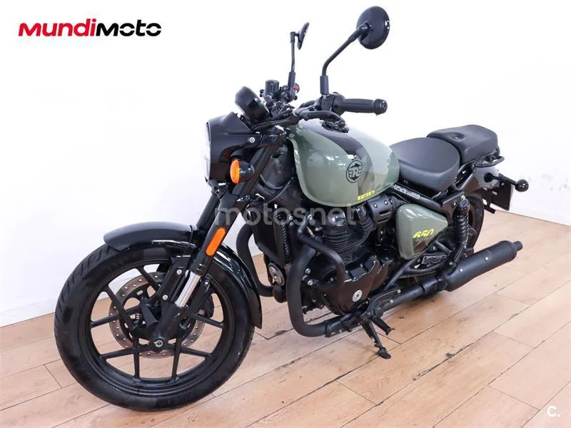 Royal Enfield Shotgun 650 – Vista 7