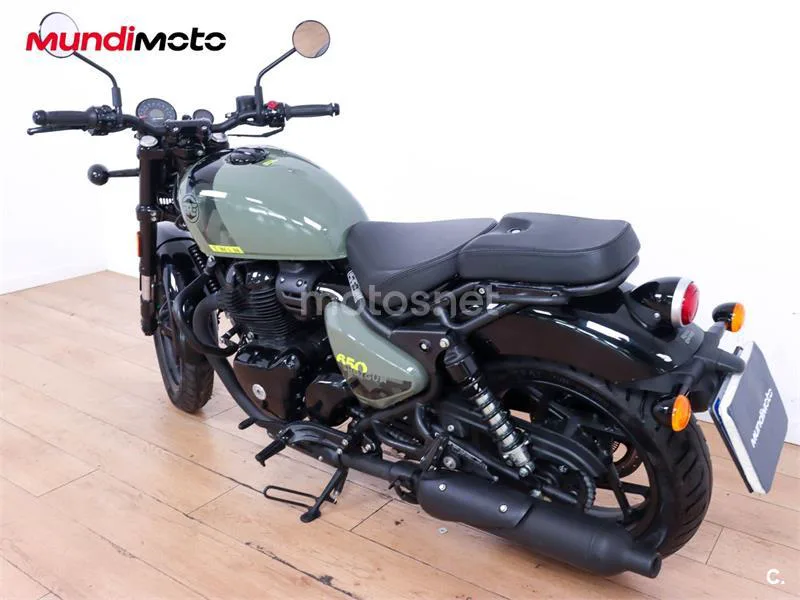 Royal Enfield Shotgun 650 – Vista 8