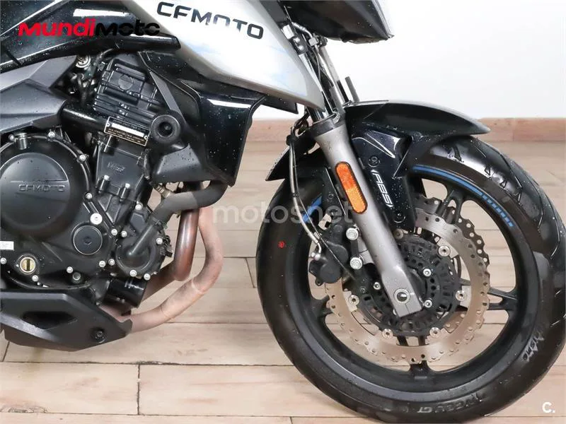 CFMOTO 650NK – Vista 18