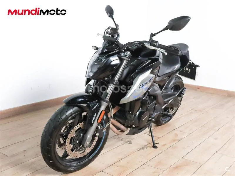 CFMOTO 650NK – Vista 7