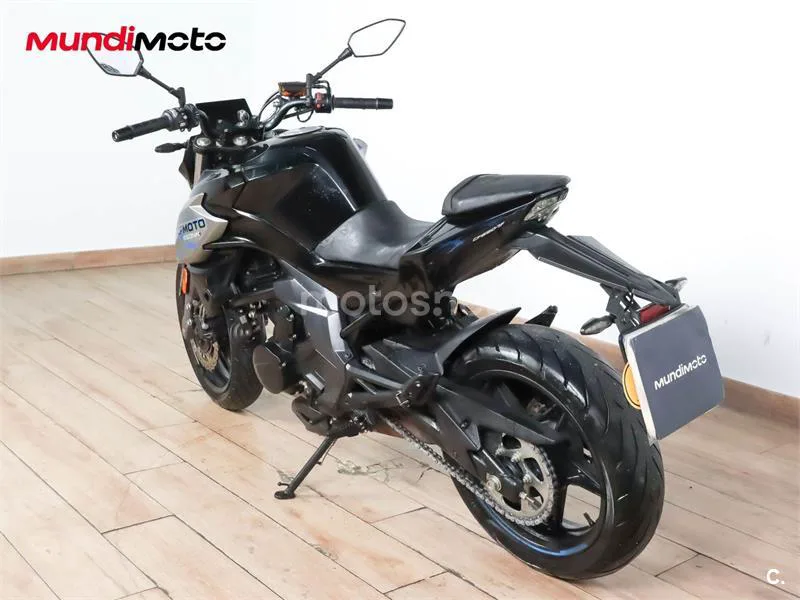 CFMOTO 650NK – Vista 8