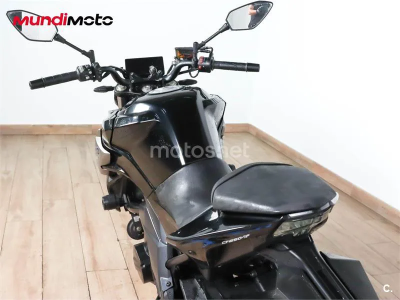 CFMOTO 650NK – Vista 9