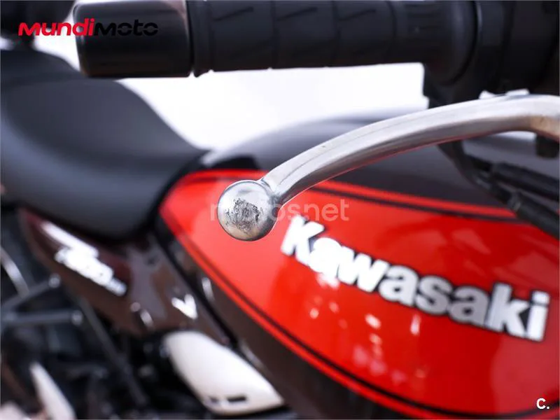 Kawasaki Z900 – Vista 17