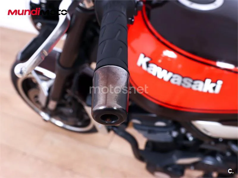 Kawasaki Z900 – Vista 23