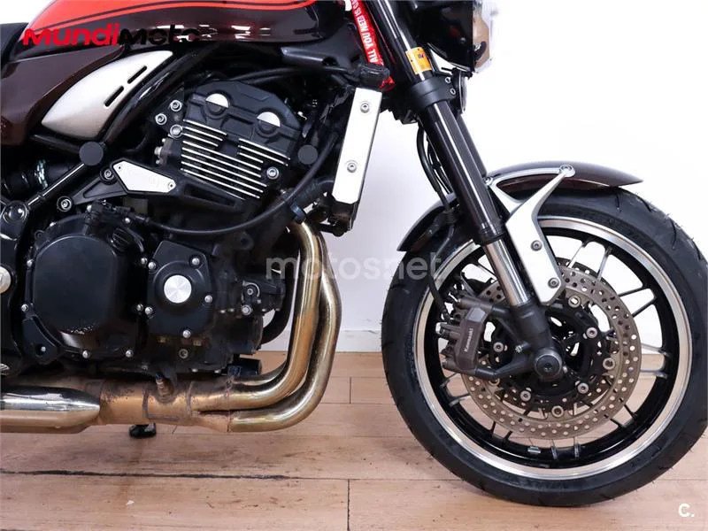 Kawasaki Z900 – Vista 37