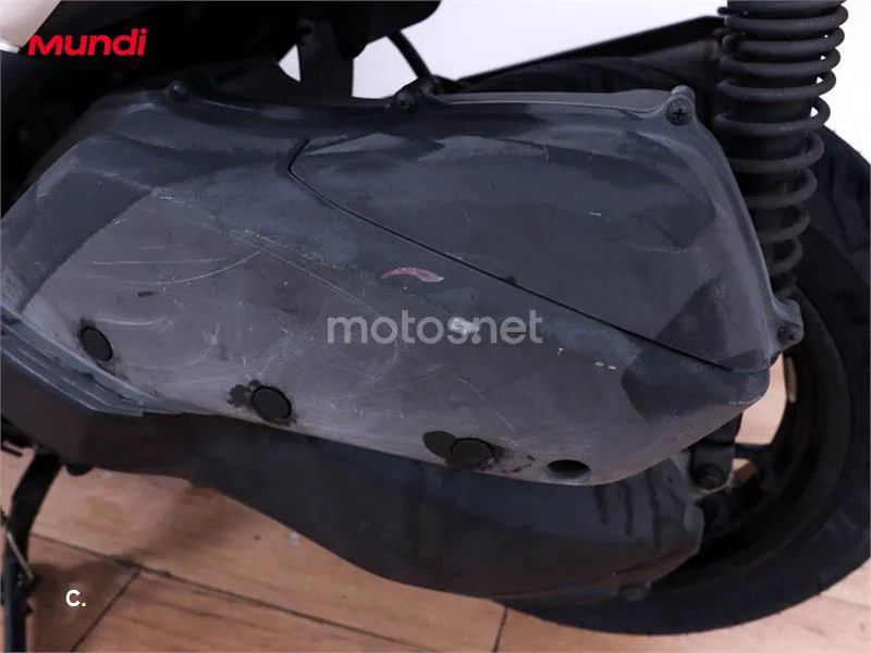 Yamaha XMAX 300 – Vista 22