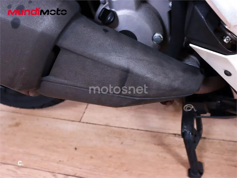 Yamaha XMAX 300 – Vista 30