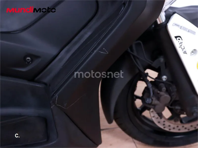 Yamaha XMAX 300 – Vista 31