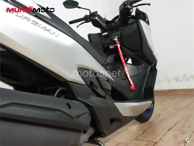 Suzuki Burgman 400 – Vista 4