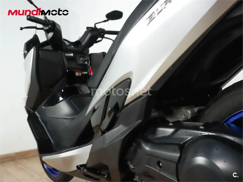 Suzuki Burgman 400 – Vista 9