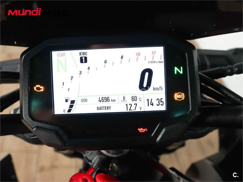 Kawasaki Z900 – Vista 12