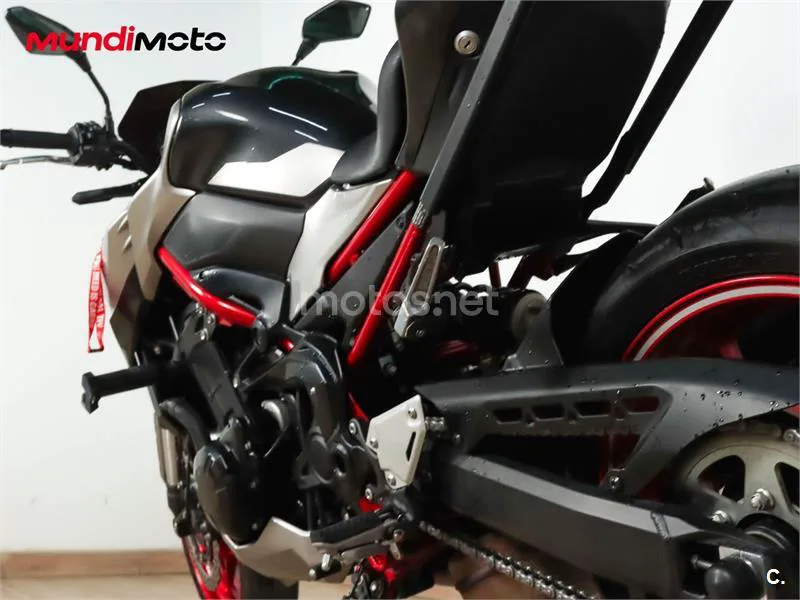 Kawasaki Z900 – Vista 9