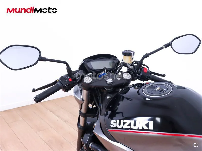 Suzuki SV 650 – Vista 11