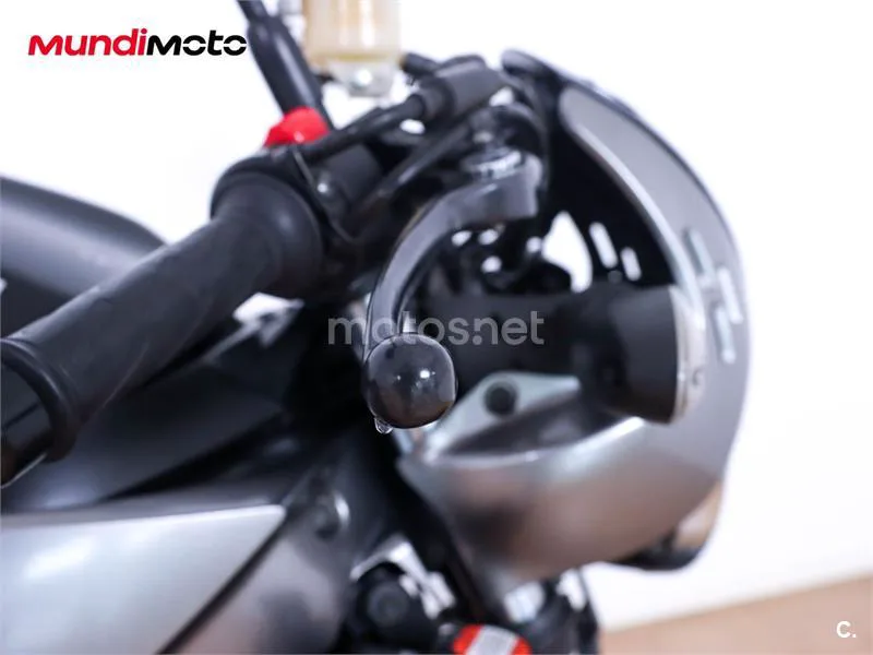 Suzuki SV 650 – Vista 12