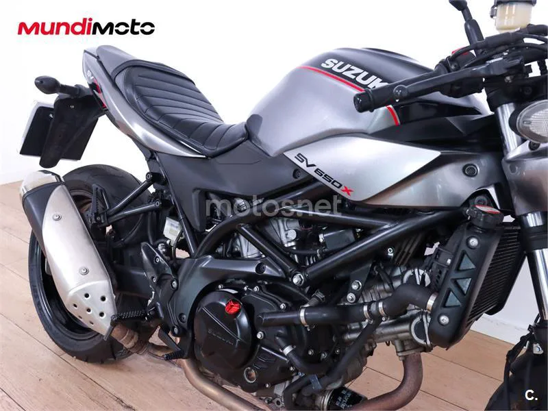 Suzuki SV 650 – Vista 22