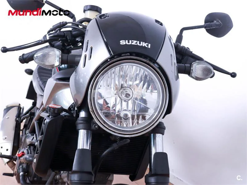 Suzuki SV 650 – Vista 5
