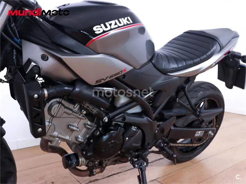 Suzuki SV 650 – Vista 10