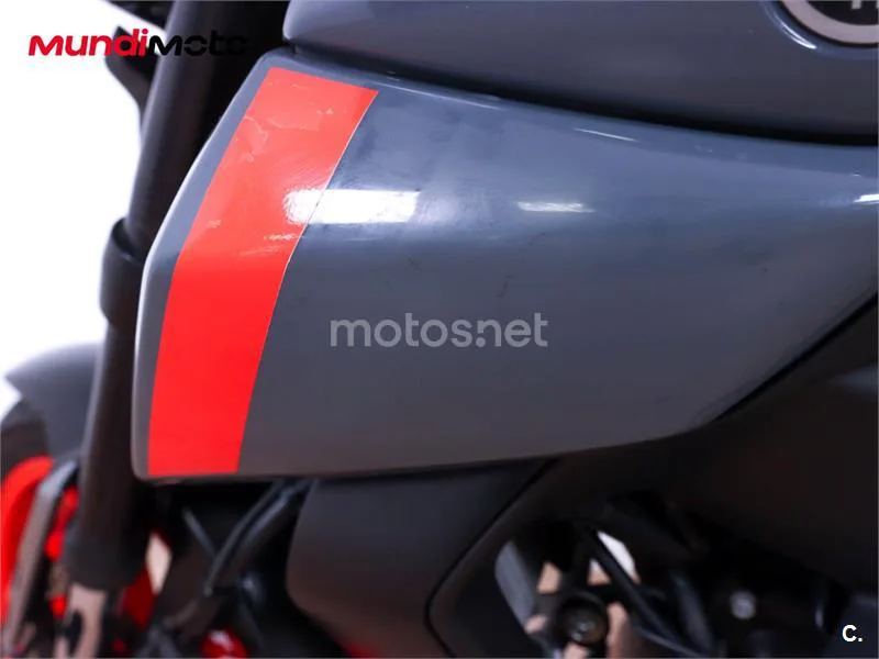 Yamaha MT-125 – Vista 16