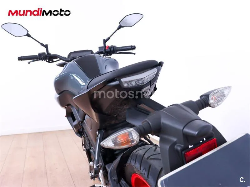 Yamaha MT-125 – Vista 9