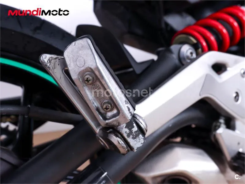 Kawasaki ER-6F – Vista 13