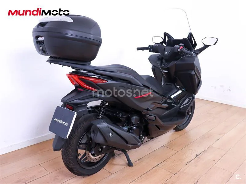 Honda Forza 350 – Vista 3
