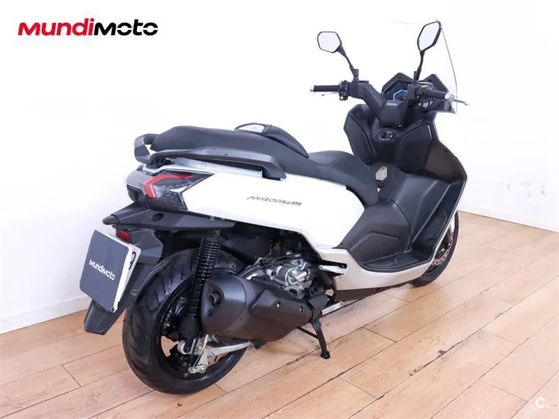 SYM Maxsym 400 – Vista 3